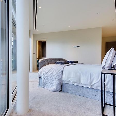 Luxury 3 Bed Flat With Large Terrace, Sea Views And Hot Tub Apartamento Canford Cliffs Exterior foto